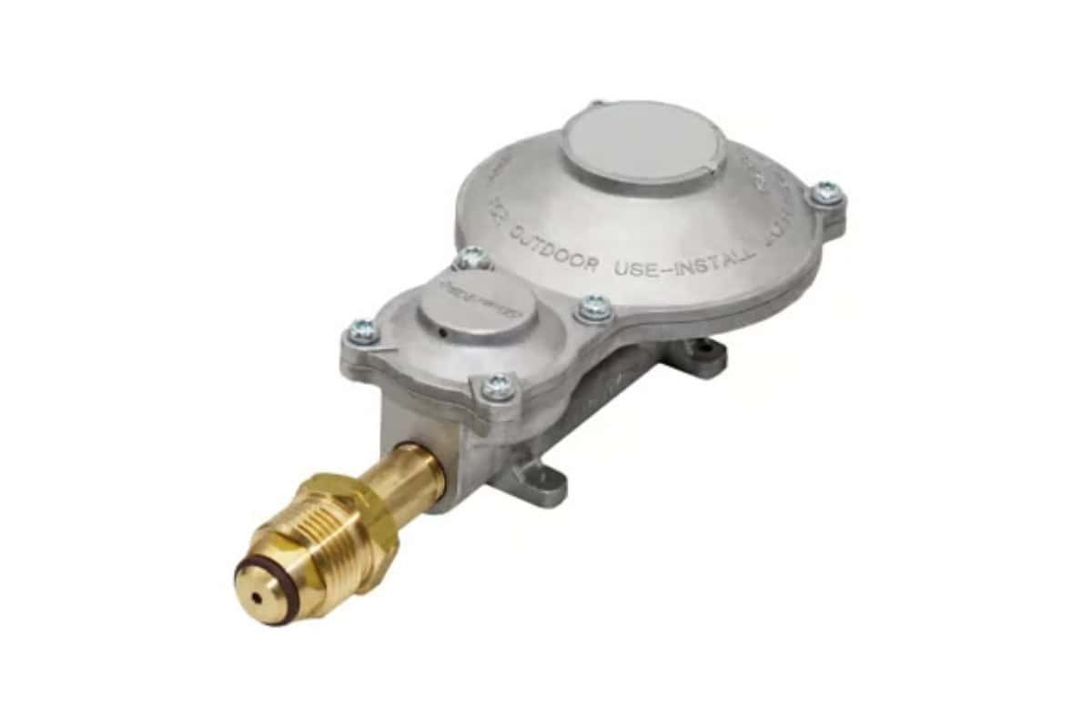 High-quality outdoor propane gas regulator for backyard heating and outdoor kitchen setups. Durable metal construction with secure connections for reliable performance. Perfect for backyard toasty warmers.